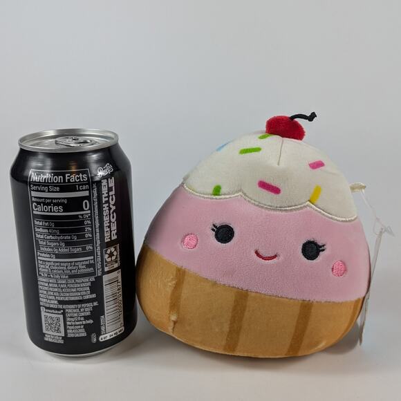 Squishmallow Clara Cupcake Sm 5" Birthday GIft Present Collector Pink Sprinkle - Picture 11 of 11